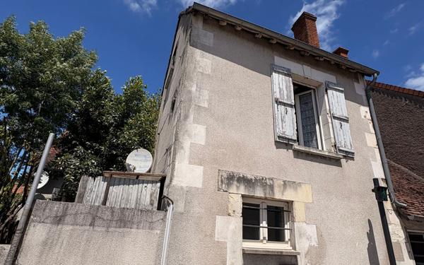 Maison à vendre    6 pièces •  Selles-sur-Cher