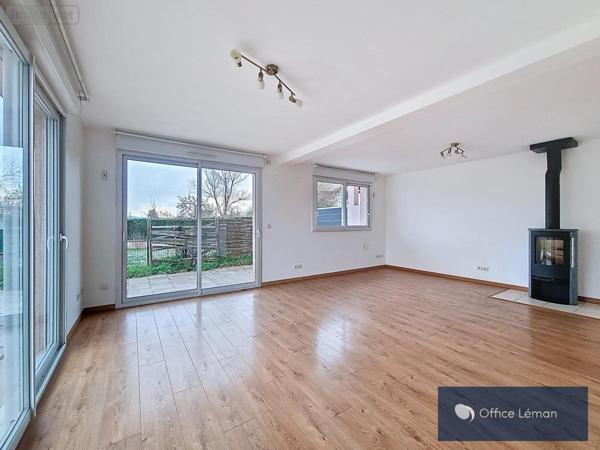 Maison à vendre à Prévessin-Moëns dans l'Ain (01280), ref : 01047-752