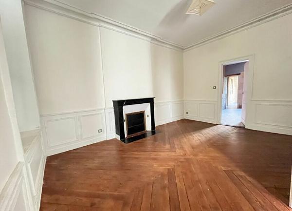 Maison à vendre    6 pièces •  Alençon