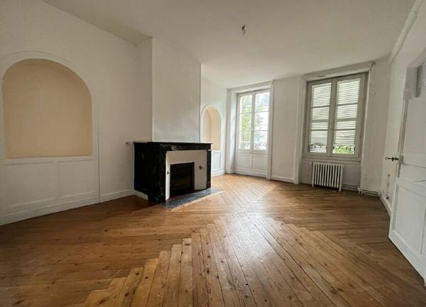 Maison à vendre    6 pièces •  Alençon