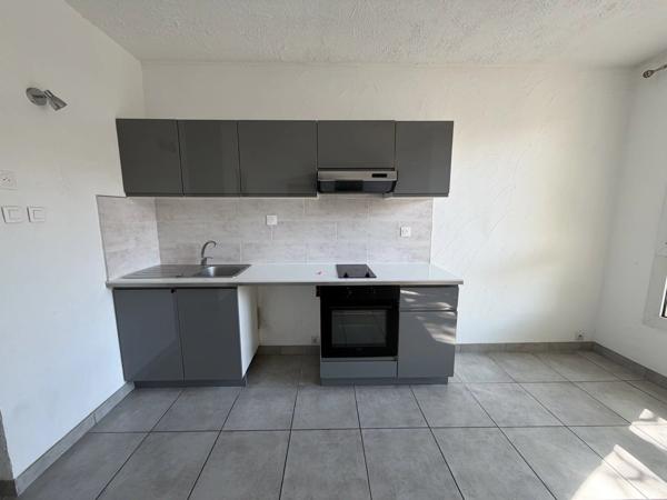 Location Appartement 1 pièces 33 m2 à Salon-de-Provence