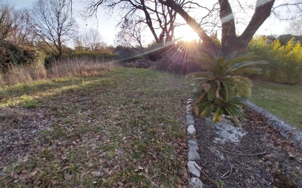 Terrain à vendre    Assas