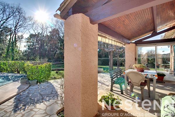 FLAYOSC Maison plain-pied avec DEPENDANCE et PISCINE sur terrain de 3700 m²