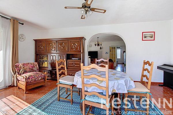 FLAYOSC Maison plain-pied avec DEPENDANCE et PISCINE sur terrain de 3700 m²