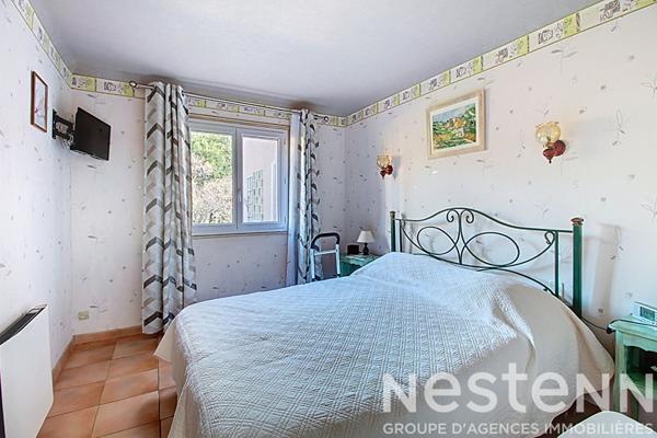 FLAYOSC Maison plain-pied avec DEPENDANCE et PISCINE sur terrain de 3700 m²