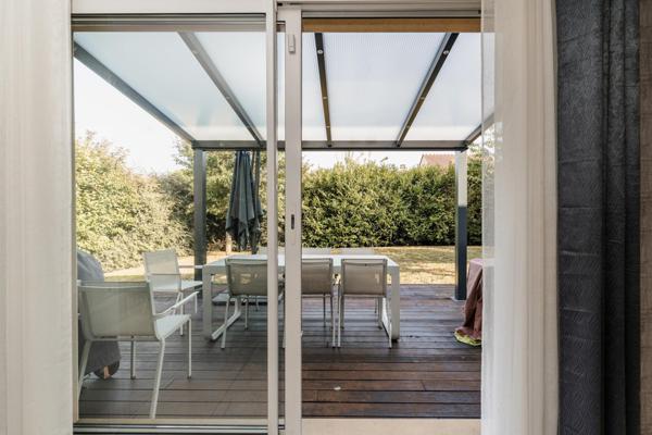 MAISON INDIVIDUELLE AVEC JARDIN ET DOUBLE GARAGE