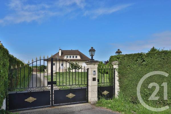 Maison à vendre  8 pièces - 192,24 m 2   FEIGERES  - 74