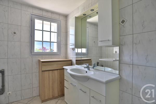 Maison à vendre  8 pièces - 192,24 m 2   FEIGERES  - 74