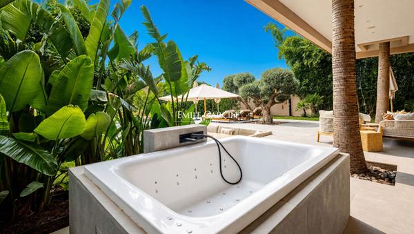 À vendre villa d'Exception en Front de Golf à Marrakech