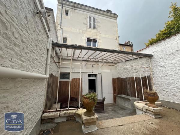 Immeuble à vendre 284m² Poitiers (86000)