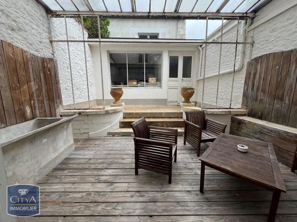 Immeuble à vendre 284m² Poitiers (86000)