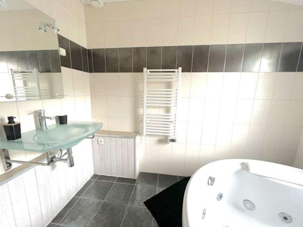 Appartement duplex meublé de 62m² .