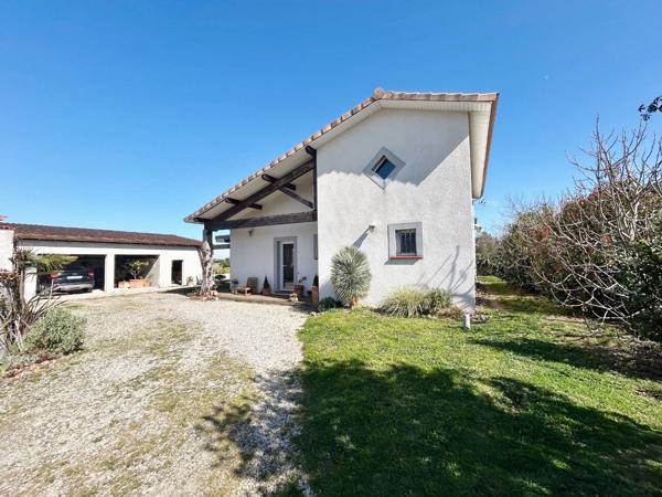 Maison Aussonne 5 pièce(s) avec piscine sur 700 m² de terrain, située hors couloir aérien