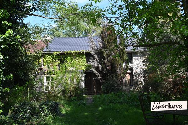 BIEN UNIQUE - 3 pièces 40m² - DPE D - jardin, parking, cave, local vélo