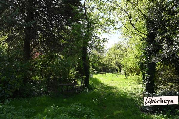 BIEN UNIQUE - 3 pièces 40m² - DPE D - jardin, parking, cave, local vélo