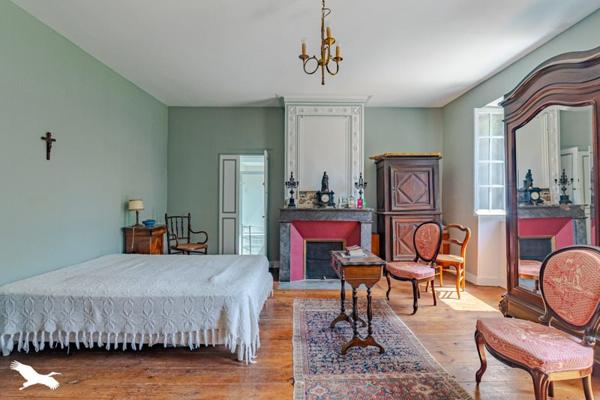 Maison à vendre |                                       Sainte-Eulalie |                                        12 pièces  |  285 m²