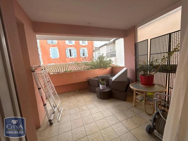 Appartement à louer 3 pièces 90.87m² Dax (40100)