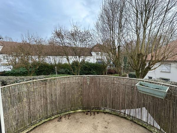 Appartement duplex Bussy Saint Georges 3 pièce(s) 62.73 m2 + box