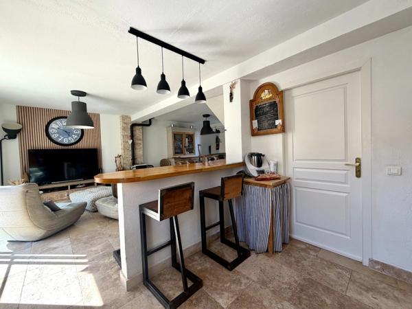VILLA 4 PIÈCES AVEC GARAGE ET PISCINE