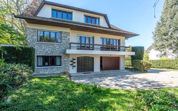 Maison à vendre    8 pièces • 245 m2 Pomponne