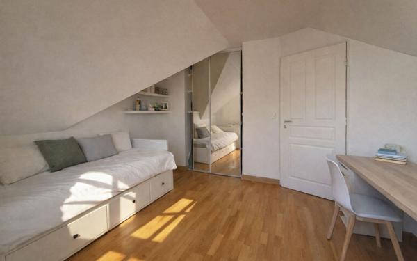 Maison à vendre    6 pièces • 134 m2 Chambourcy