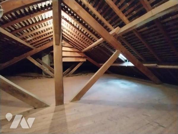 En centre bourg, Pavillon Type 4/5 d'environ 80 m2 Hab. sur sous-sol complet et terrain d'env. ...