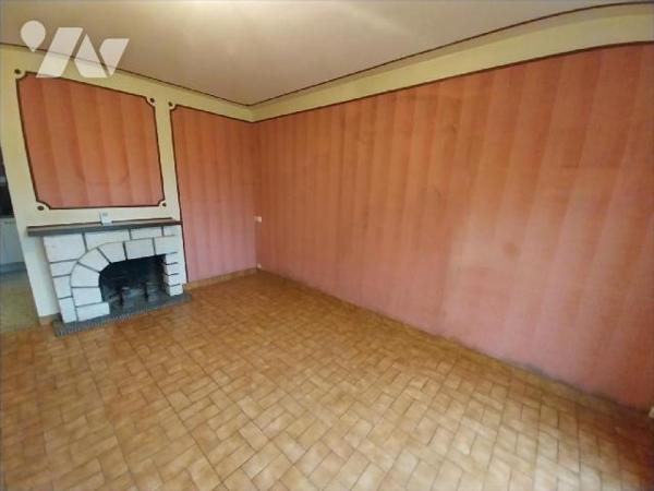 En centre bourg, Pavillon Type 4/5 d'environ 80 m2 Hab. sur sous-sol complet et terrain d'env. ...