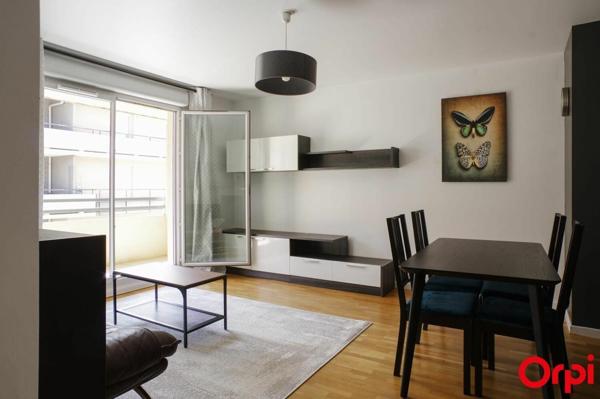 Appartement à louer    3 pièces • 62,72 m2 Villeurbanne