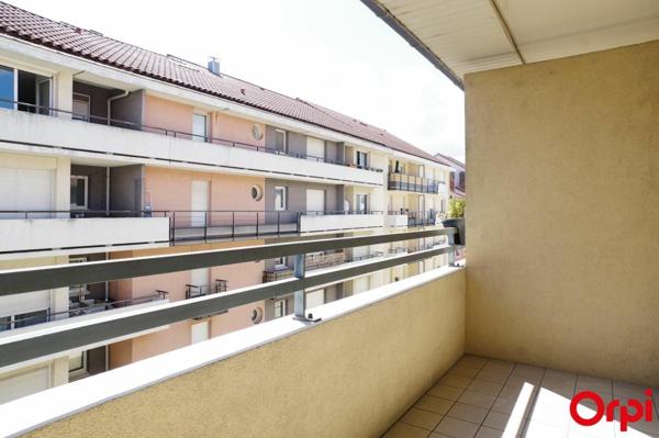 Appartement à louer    3 pièces • 62,72 m2 Villeurbanne