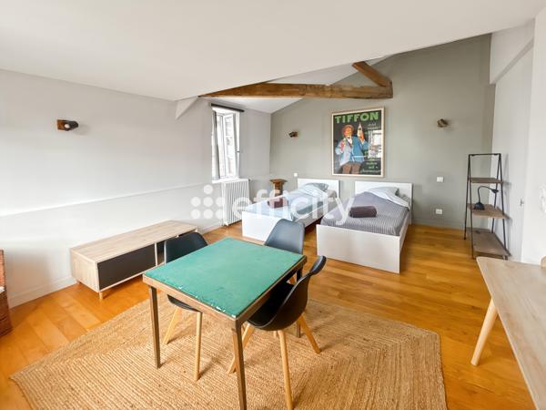 Immeuble 9 pièces - 198 m²