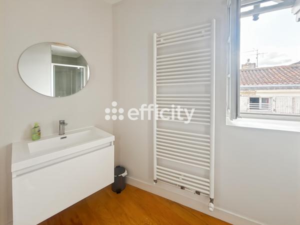 Immeuble 9 pièces - 198 m²