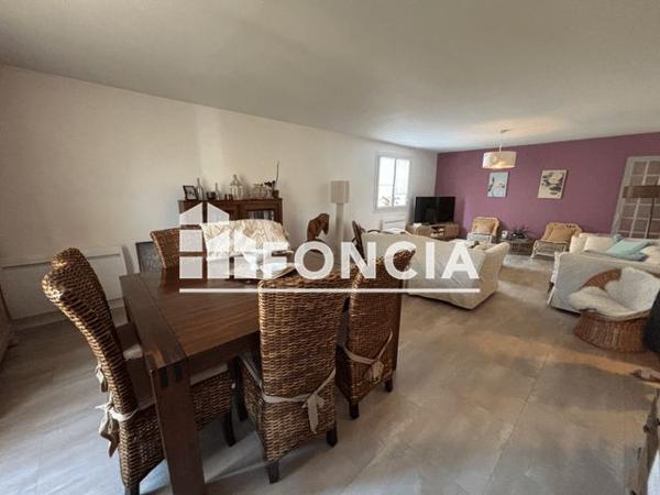 À vendre Maison 5 pièces 208 m² - Cognac 16100