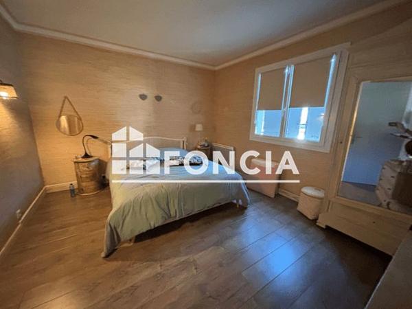 À vendre Maison 5 pièces 208 m² - Cognac 16100