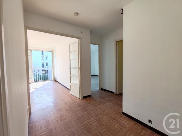 Appartement F2 à vendre  2 pièces - 64,76 m2 FORCALQUIER - 04