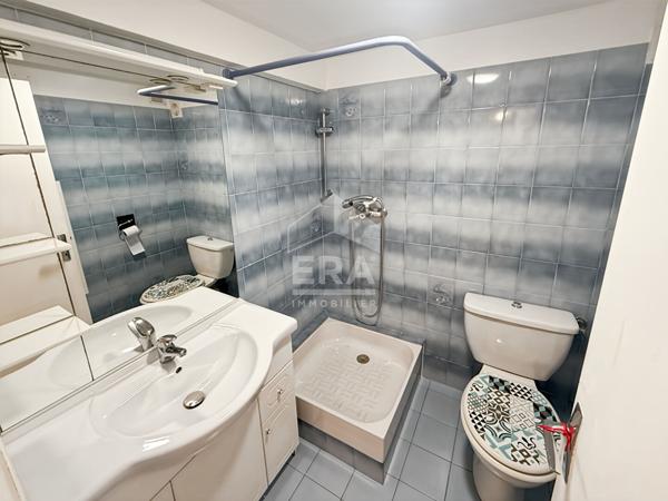 LES PENNES MIRABEAU- EXCLUSIVITE - Double habitation - Maison T4 de 108m2 et appartement T3 de 67m2 sur 1340 m² de terrain avec garage et piscine