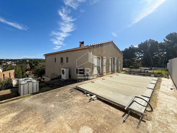 LES PENNES MIRABEAU- EXCLUSIVITE - Double habitation - Maison T4 de 108m2 et appartement T3 de 67m2 sur 1340 m² de terrain avec garage et piscine