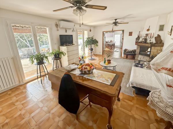 LES PENNES MIRABEAU- EXCLUSIVITE - Double habitation - Maison T4 de 108m2 et appartement T3 de 67m2 sur 1340 m² de terrain avec garage et piscine