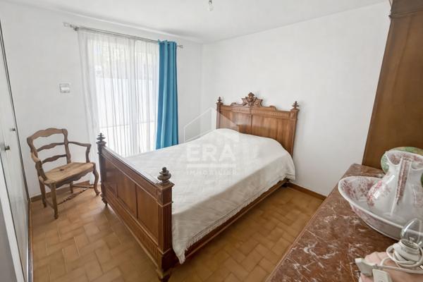 LES PENNES MIRABEAU- EXCLUSIVITE - Double habitation - Maison T4 de 108m2 et appartement T3 de 67m2 sur 1340 m² de terrain avec garage et piscine