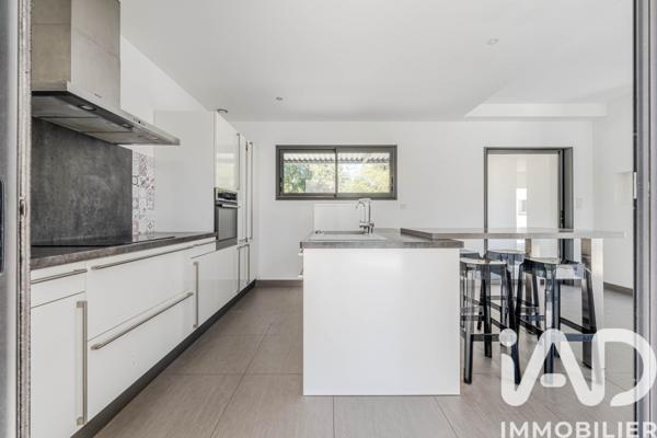 Maison à vendre 8 pièces 180 m² Saint-Gély-du-Fesc