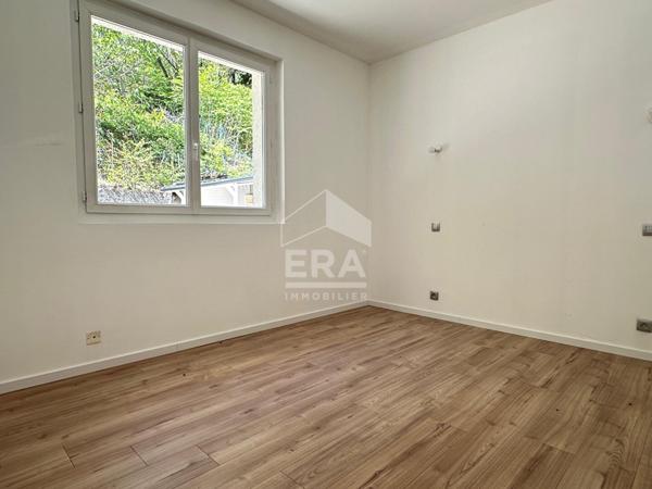 Maison 5 pièces de 140m² à vendre près d'ASSAT avec piscine et grand terrain
