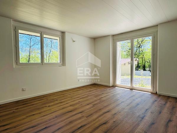 Maison 5 pièces de 140m² à vendre près d'ASSAT avec piscine et grand terrain