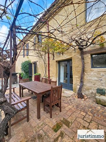 Roquemaure (30150) Maison de village de charme 196m2 - Roquemaure 30150