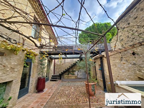 Roquemaure (30150) Maison de village de charme 196m2 - Roquemaure 30150