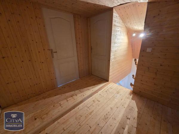 Maison à louer 5 pièces 100.5m² Ardes (63420)