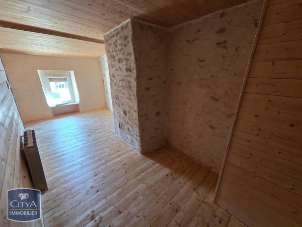 Maison à louer 5 pièces 100.5m² Ardes (63420)