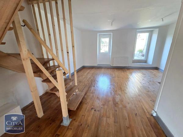 Maison à louer 5 pièces 100.5m² Ardes (63420)