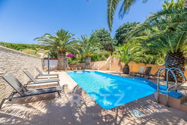 Villa de 253m2 entouré de nature avec 2 appartements indépendants, jardin arboré et piscine