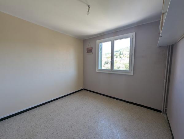 Appartement T3 - Manosque - Réf. 523-L