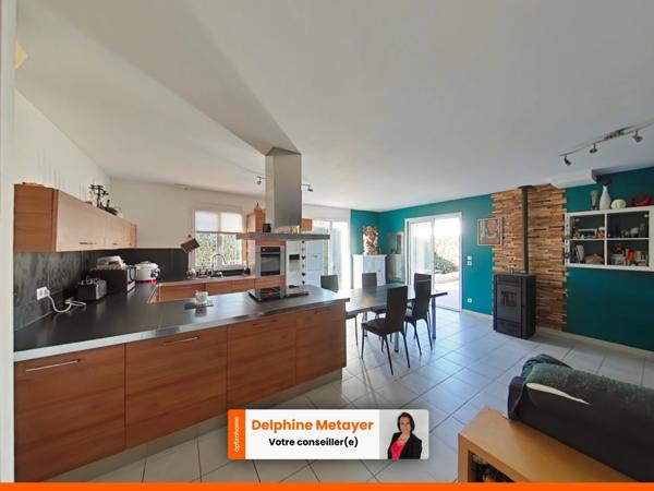 Maison de plain-pied, familiale 4 chambres avec piscine et prestations modernes, proche Fréjus et Saint-Raphaël