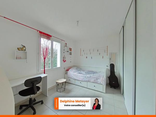 Maison de plain-pied, familiale 4 chambres avec piscine et prestations modernes, proche Fréjus et Saint-Raphaël